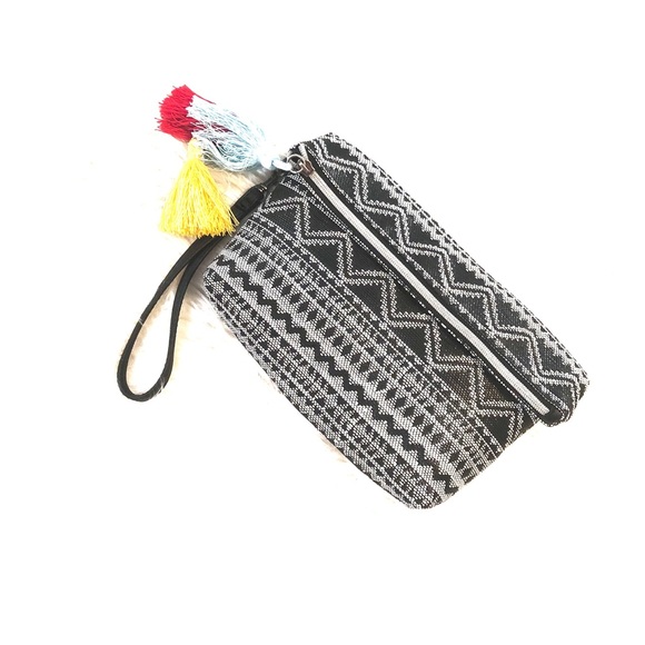 No Boundaries Handbags - Cute Festival Wristlet/Crossbody